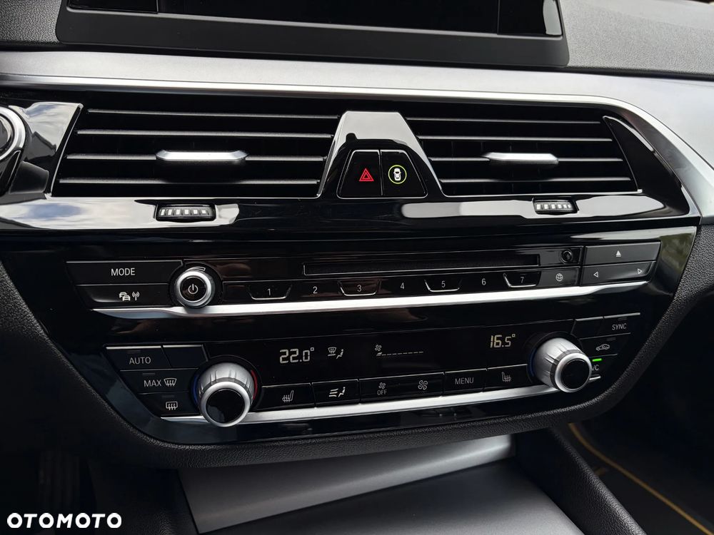 BMW Seria 5 520d - 31