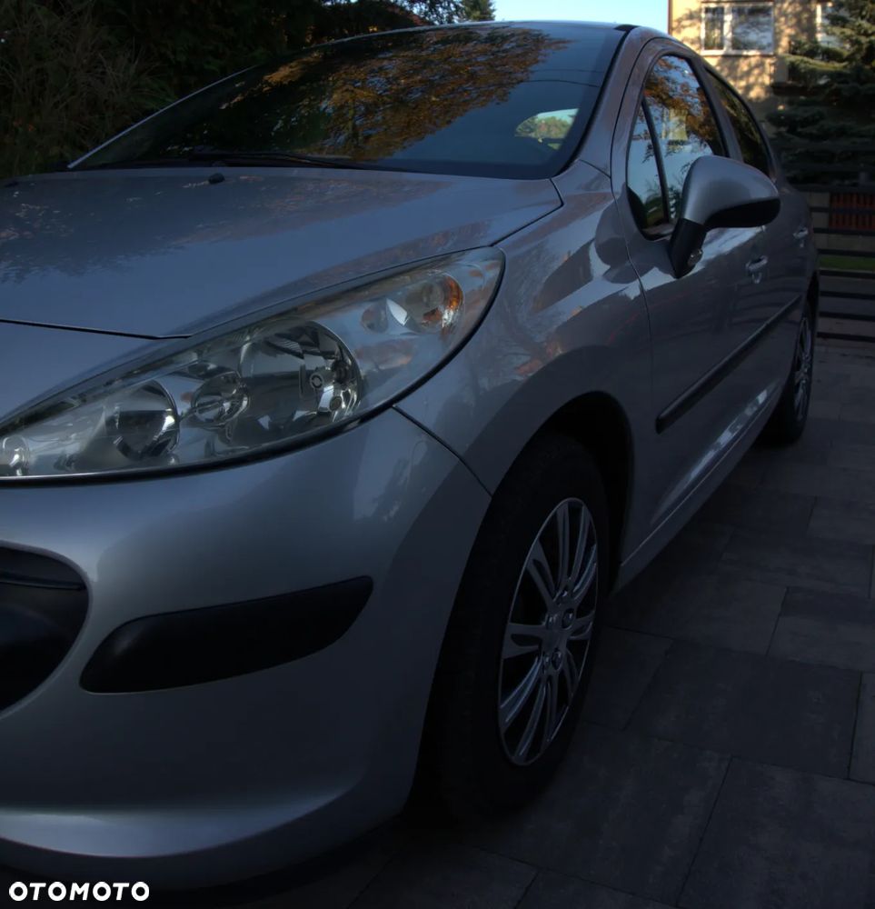 Peugeot 207 - 4