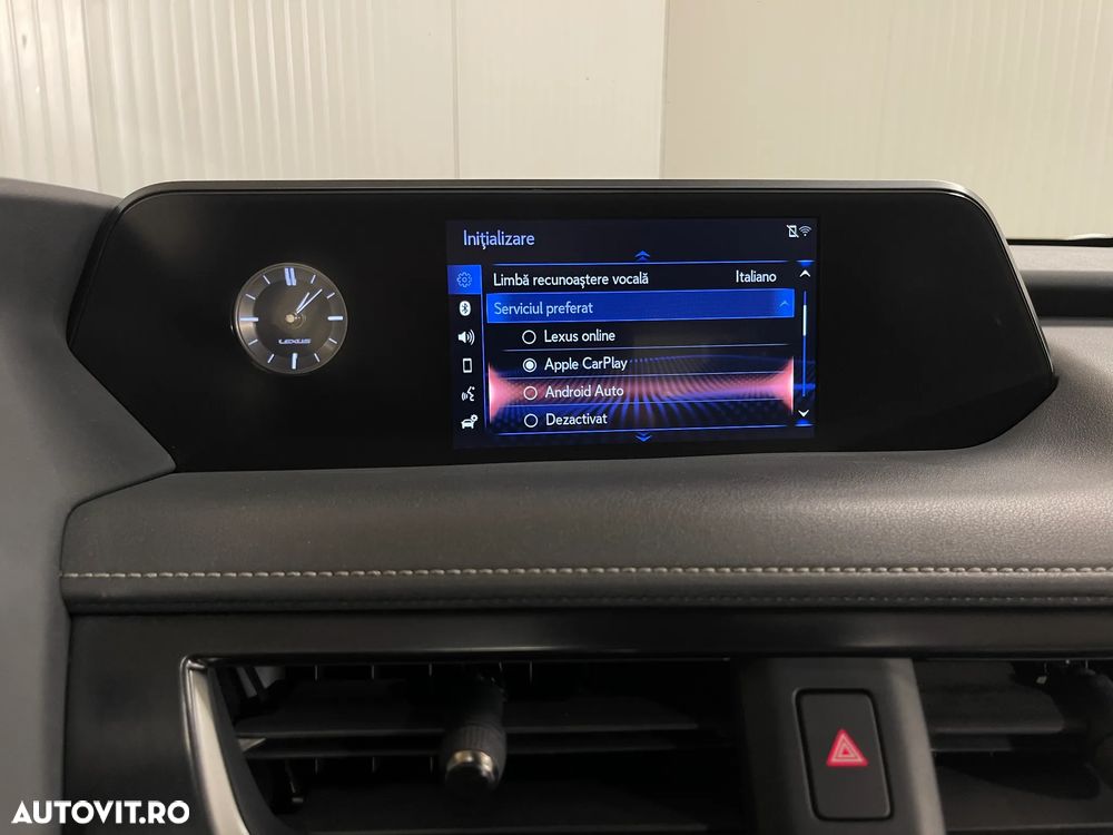 Lexus UX 250h Business Edition - 18