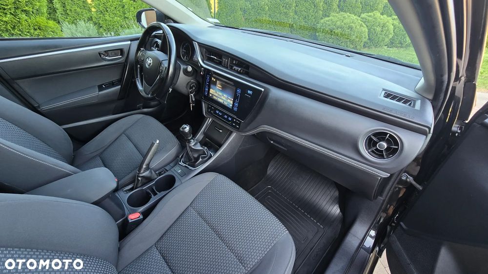 Toyota Corolla - 31