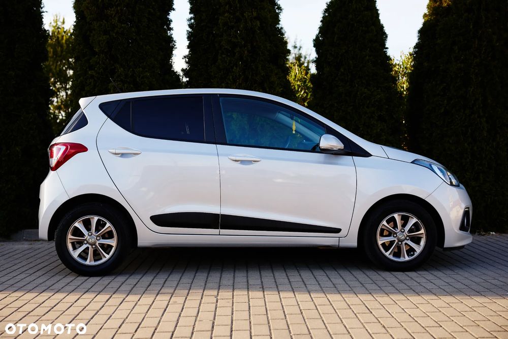 Hyundai i10 1.2 Fifa World Cup Edition - 8