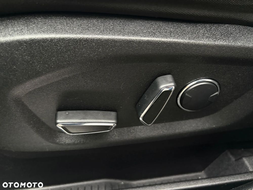 Ford S-Max - 32