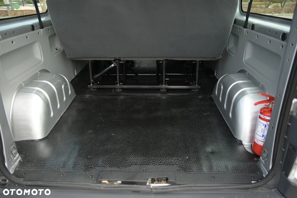Opel Vivaro - 17