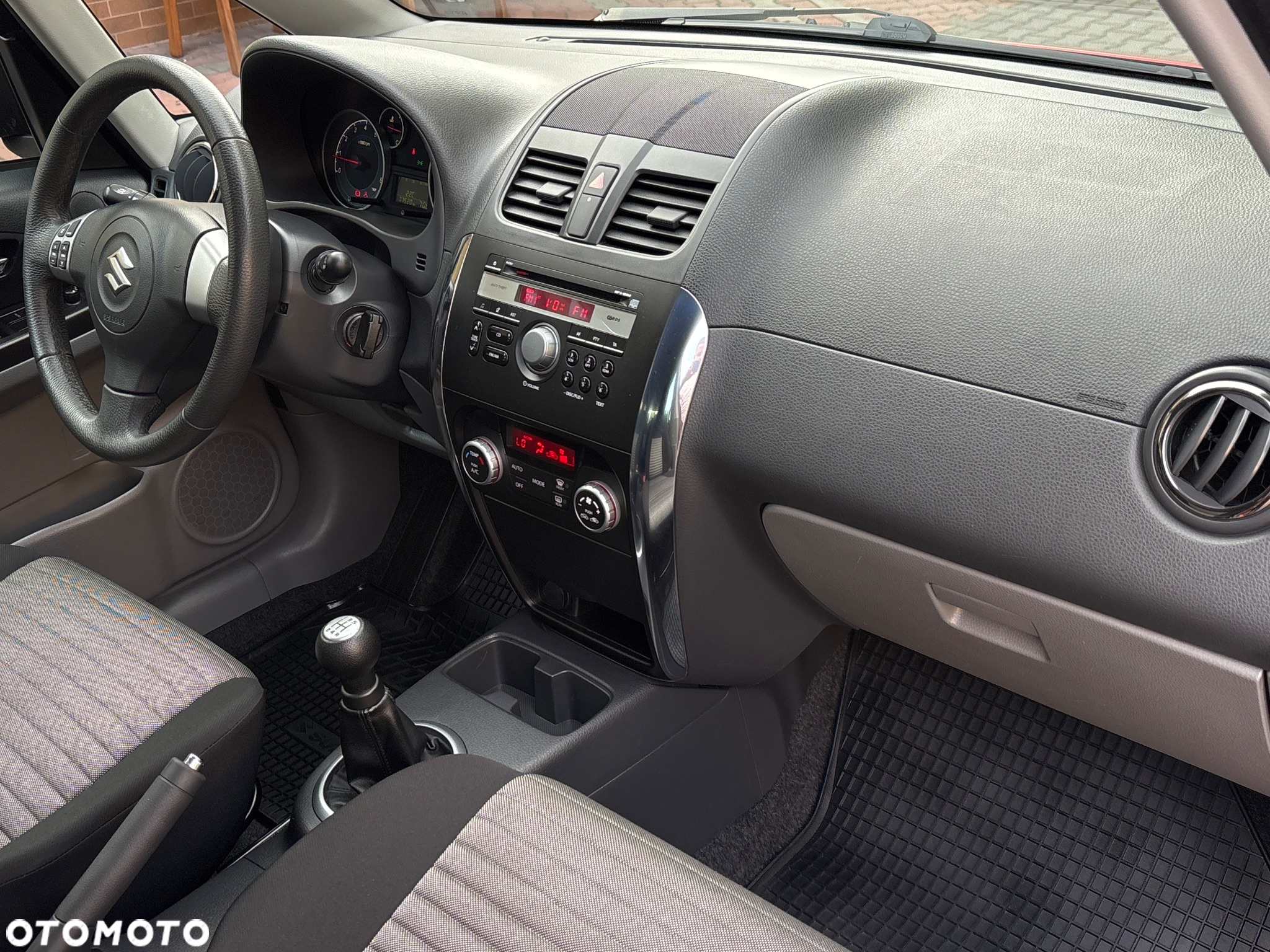 Suzuki SX4 1.6 Premium 4WD - 36