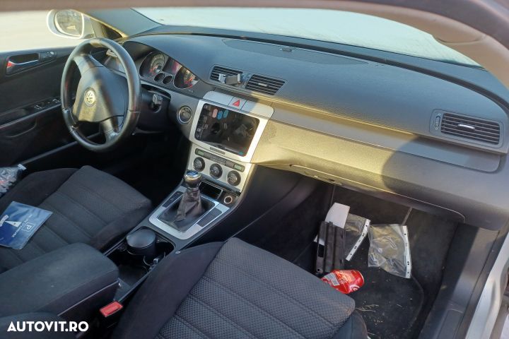 Broasca capota motor Volkswagen VW Passat B6  [din 2005 pana  2010] seria Sedan 4-usi 2.0 TDI MT (1 - 6