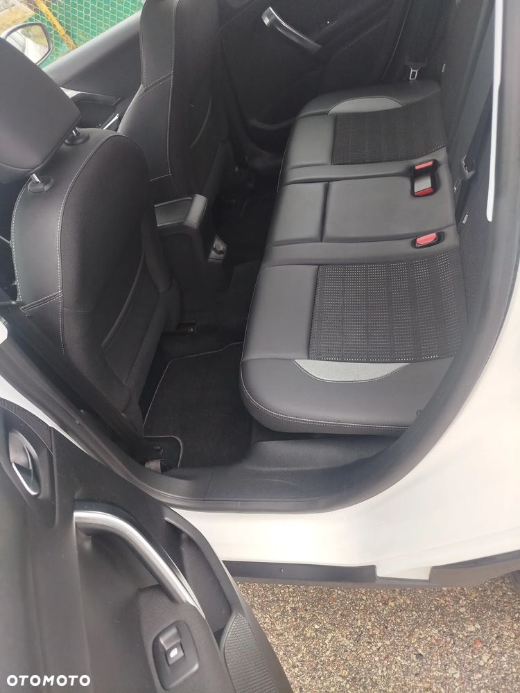 Peugeot 2008 - 8