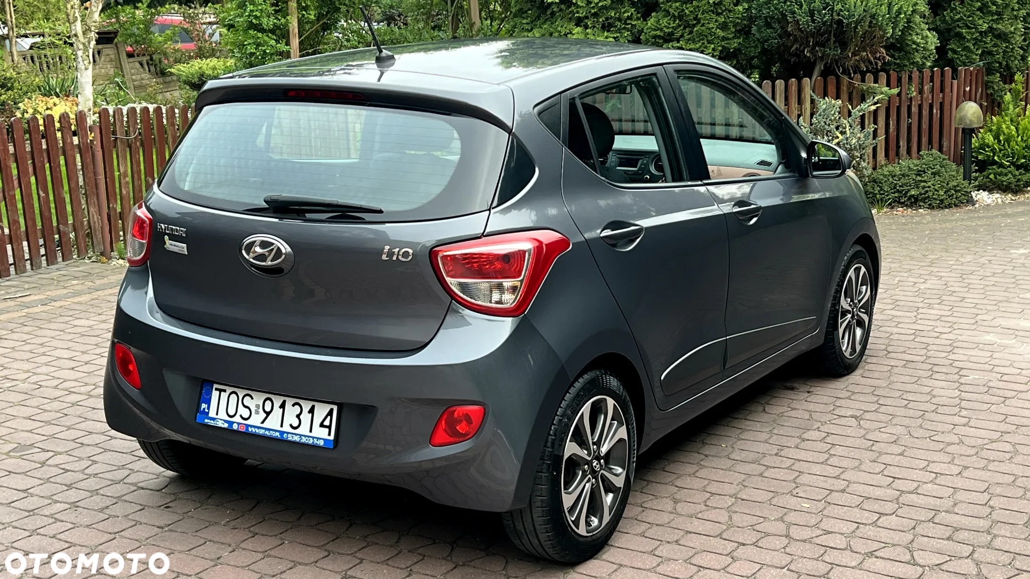 Hyundai i10 1.0 Fifa World Cup Edition - 4