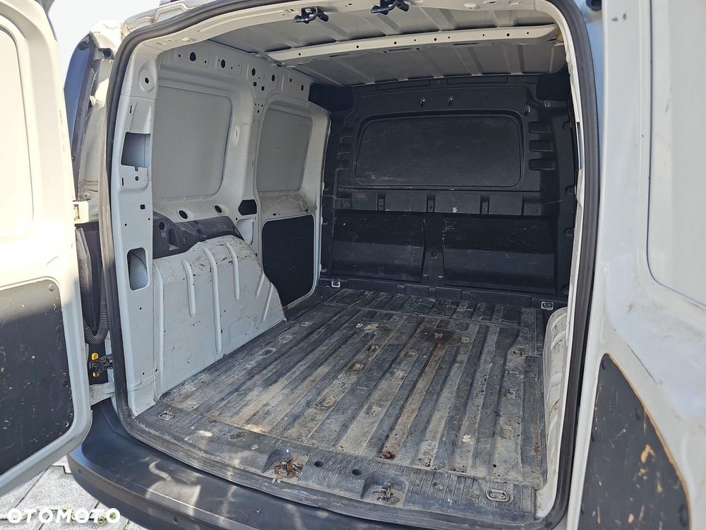 Volkswagen Caddy - 29