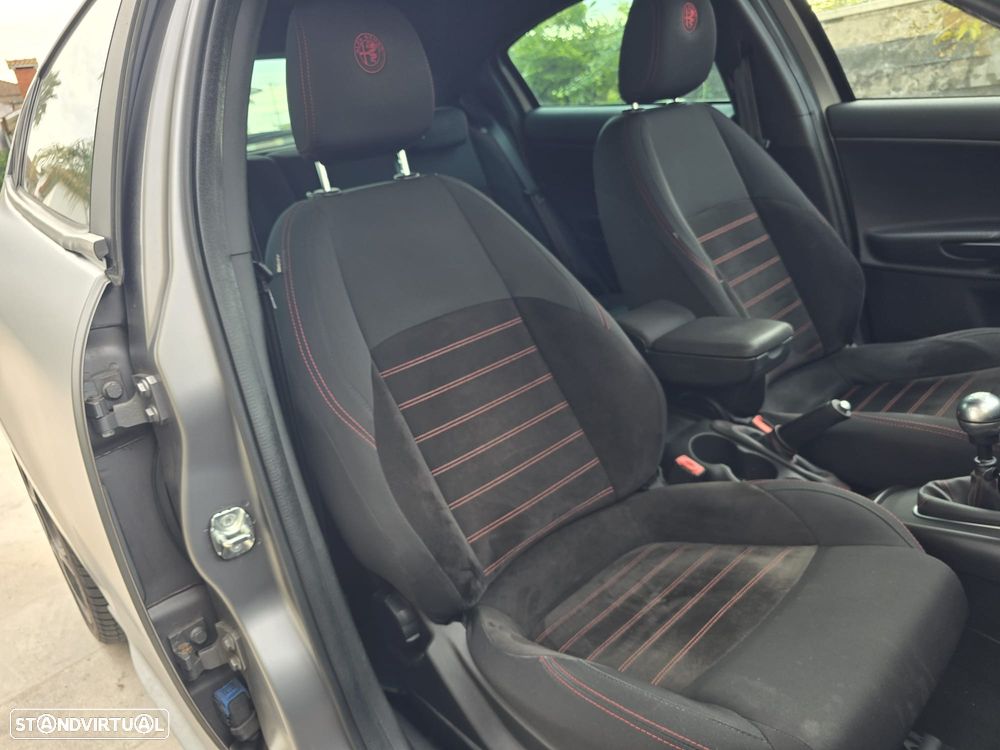 Alfa Romeo Giulietta 1.6 JTDM 16V Sport - 12