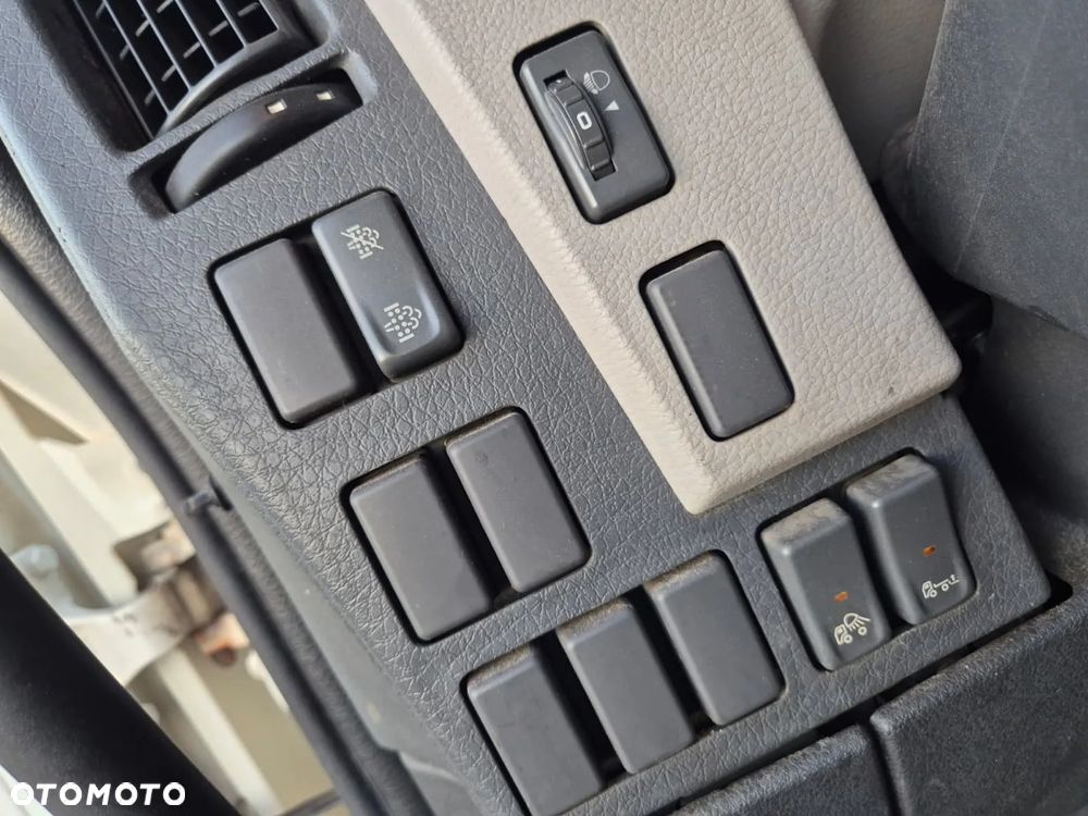 Volvo FL 240 4X2 / 18 EP / CHŁODNIA / SKAB / MITSUBISHI / 2 KOMORY / MOŻLIWOŚĆ USUNIĘCIA ŚCIANEK / 1 WŁ / NIE PICOWANY / OKAZJA! / MODEL 2017 / EURO 6 - 33