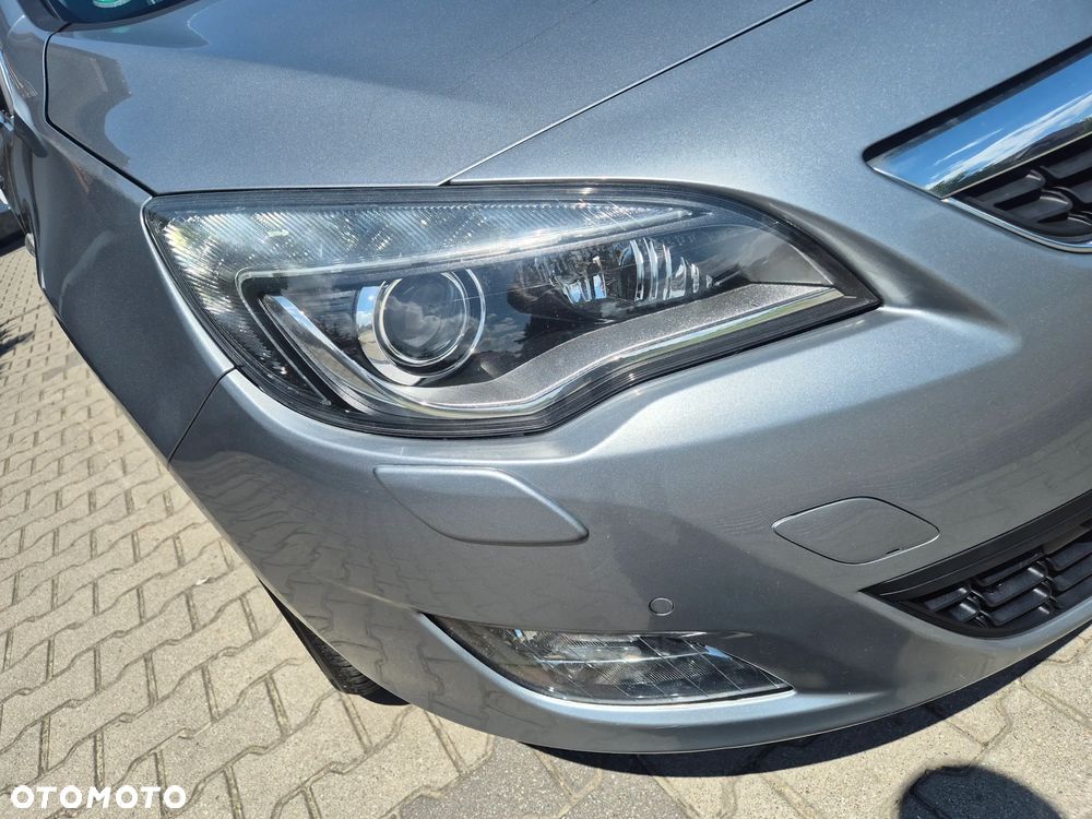 Opel Astra 1.4 Turbo Cosmo - 4