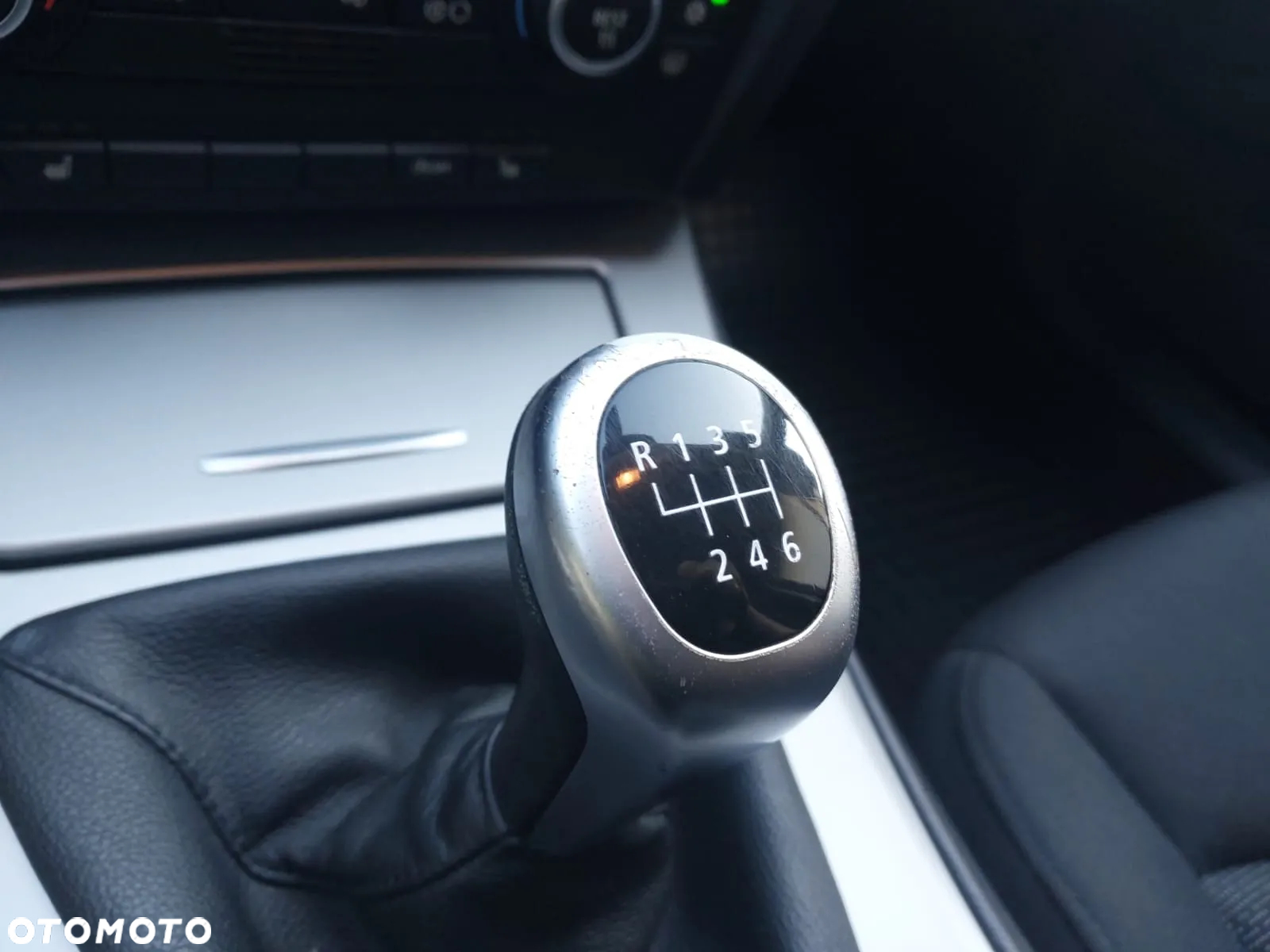 BMW Seria 3 318i - 23