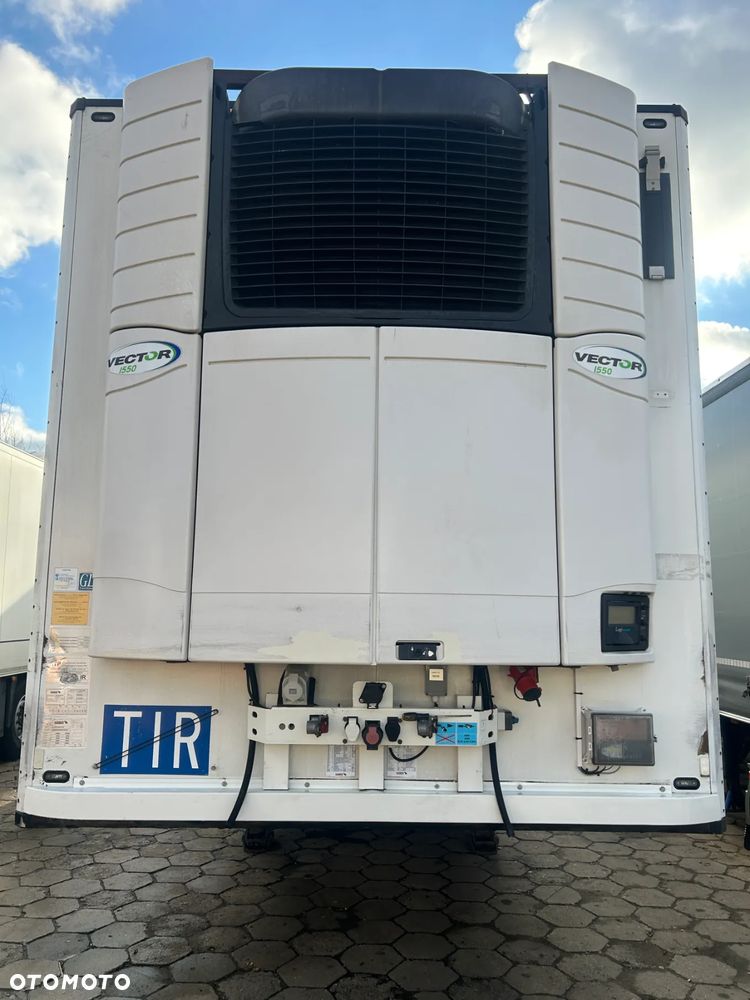 Schmitz Cargobull CARRIER VECTOR 1550 / WINDA z UDT / GRUBA ŚCIANA 7 CM / 4 ZAMKNIĘCIA / OŚ PODNOSZONA / BARDZO ŁADNE OPONY / AGREGAT TYLKO 2952 MOTOGODZIN !! - 11