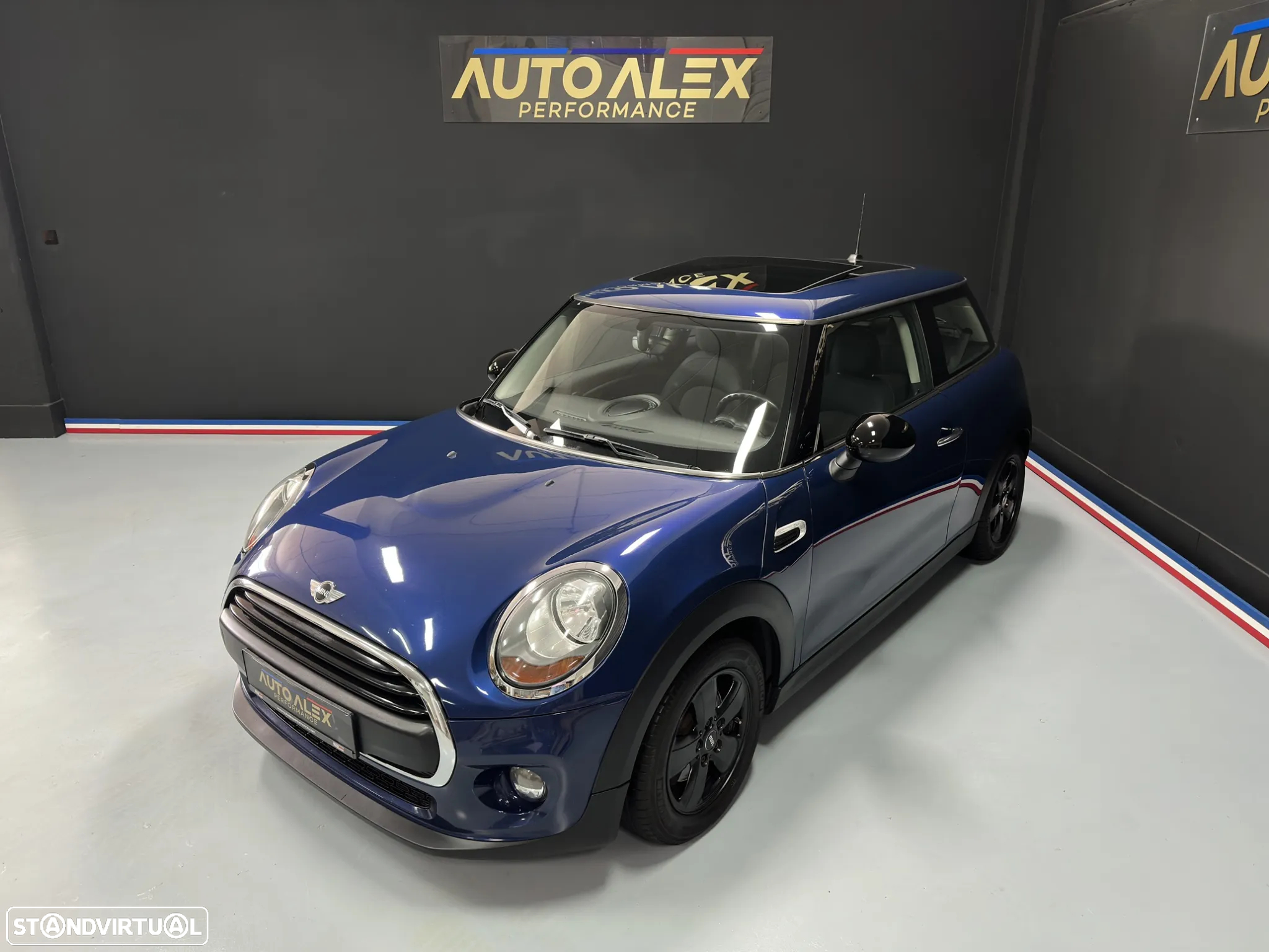MINI 3 Portas One D - 52