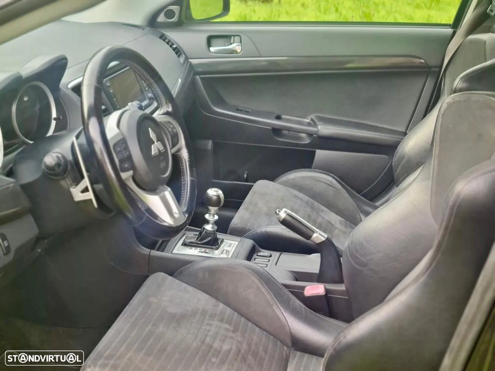 Mitsubishi Lancer Evolution IX 2.0 GSR TC-SST - 14