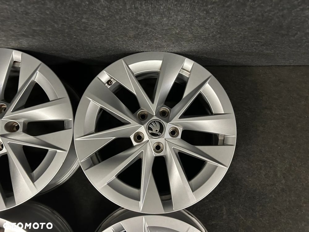 Alufelgi Skoda Octavia IV, III, Karoq, VW Golf 6, 7, Caddy, Touran 17 cali 5x112 4szt. Ładne! - 11