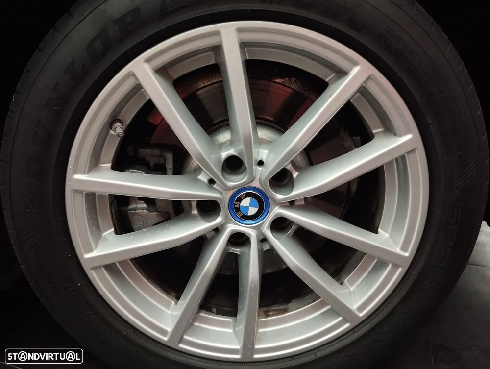 BMW 330 e Touring Line Sport Auto - 10