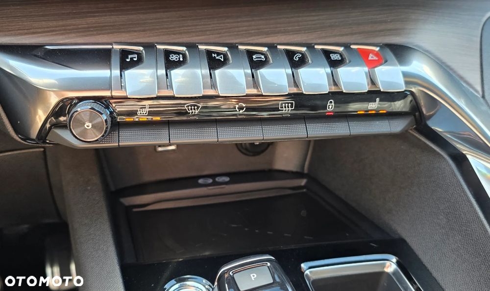 Peugeot 5008 PureTech 180 EAT8 Stop & Start GT - 26