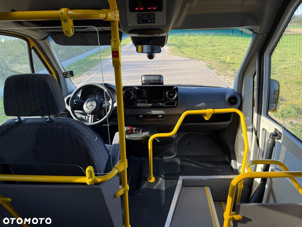Mercedes-Benz Sprinter 517 - 37