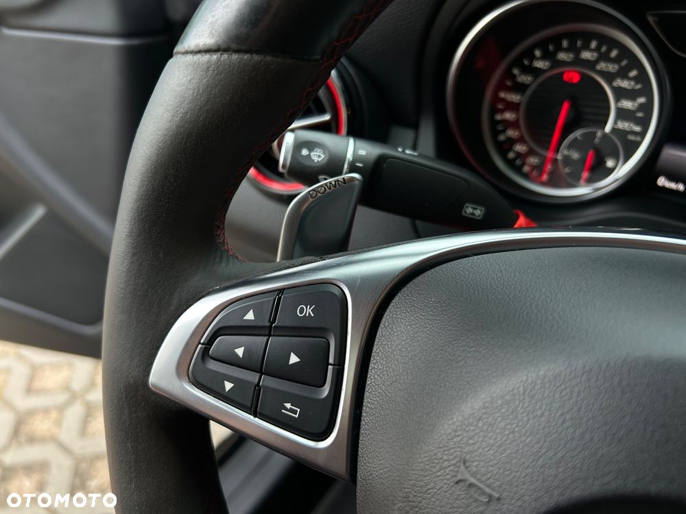 Mercedes-Benz CLA AMG 45 4-Matic - 20