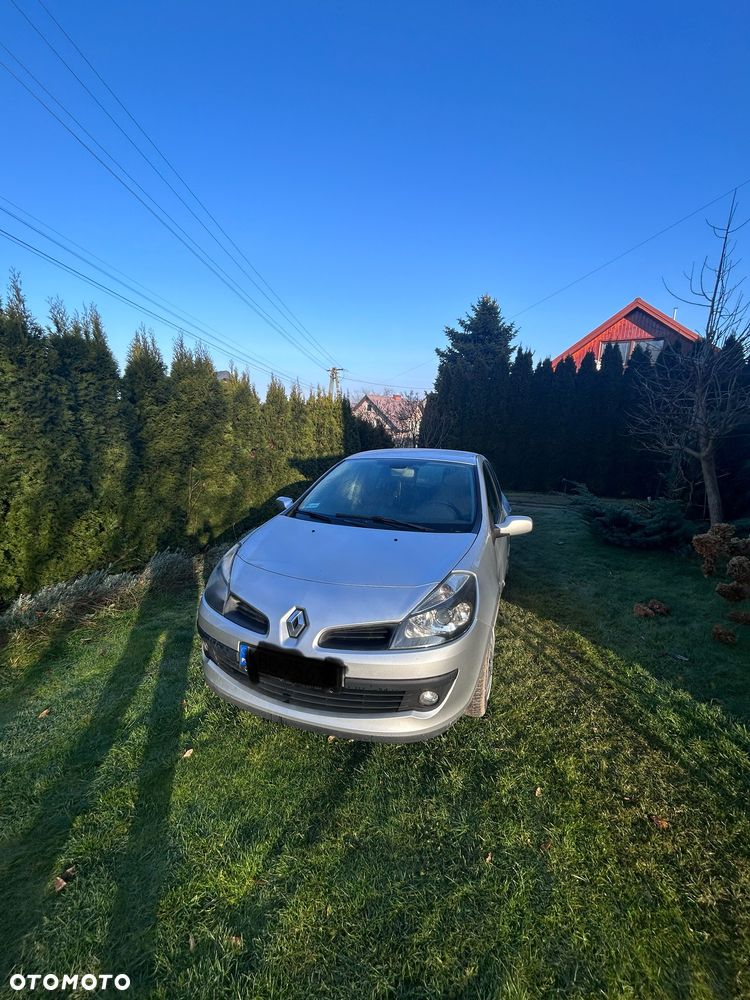 Renault Clio 1.2 16V Authentique - 2