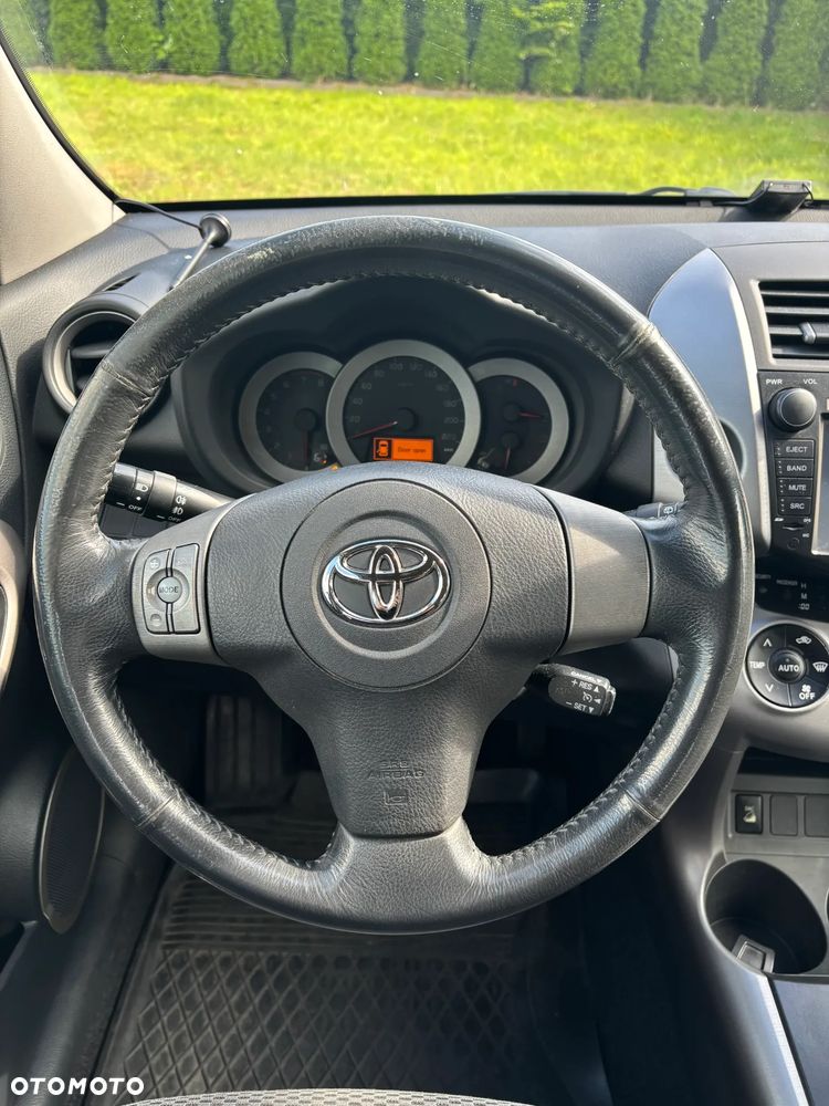 Toyota RAV4 2.0 4x4 Automatik Sol - 25