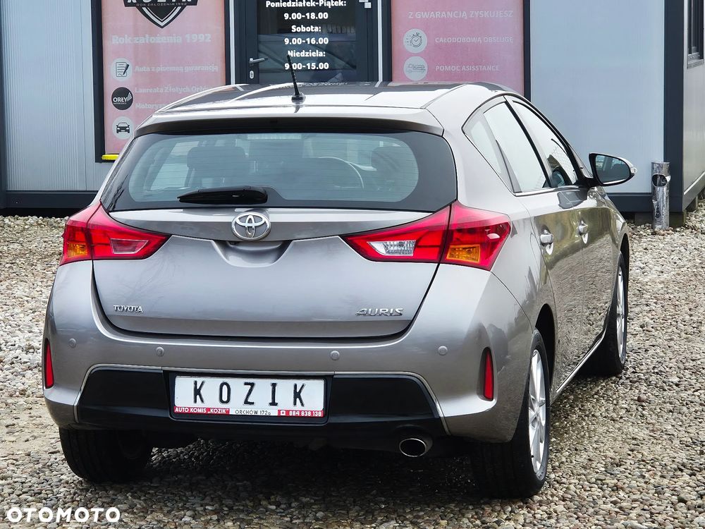 Toyota Auris 1.6 Executive - 11