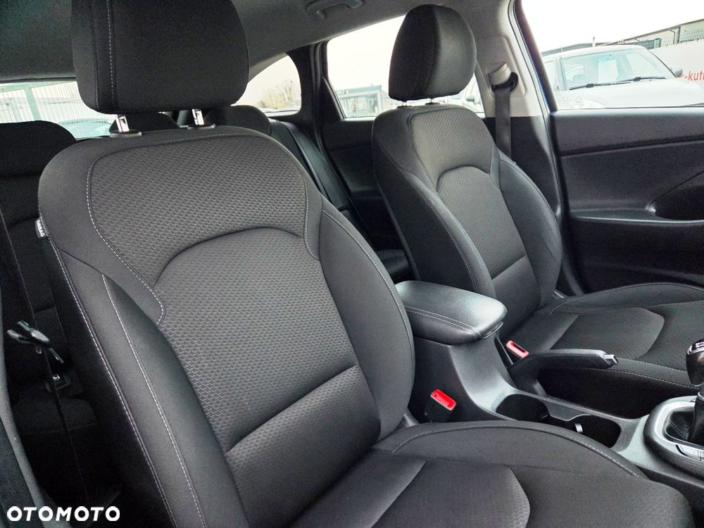 Hyundai i30 1.4 T-GDI YES!+ - 32