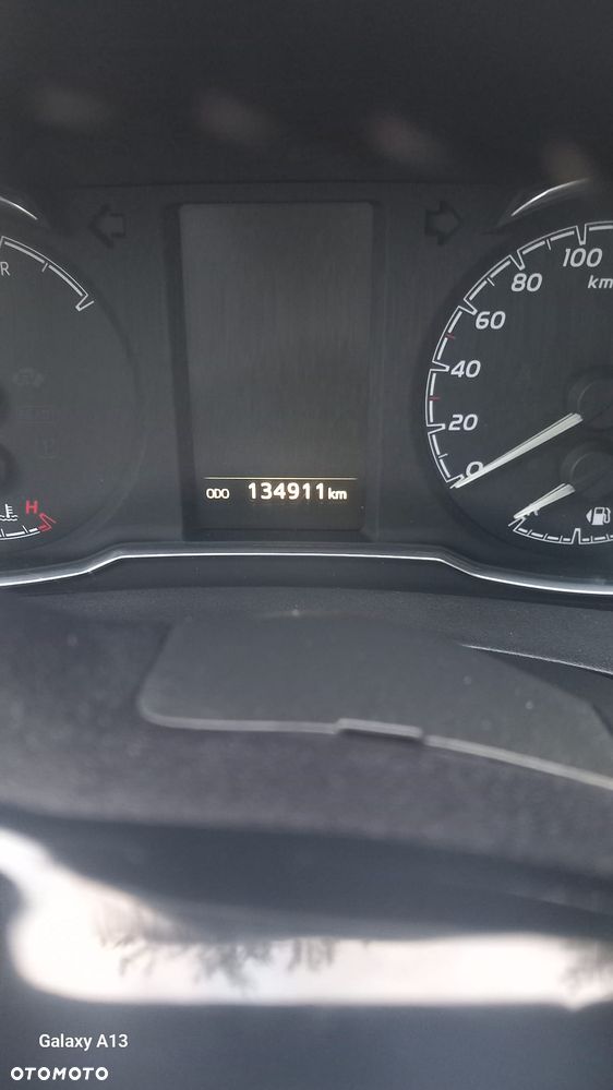 Toyota Yaris Hybrid 100 Premium - 12