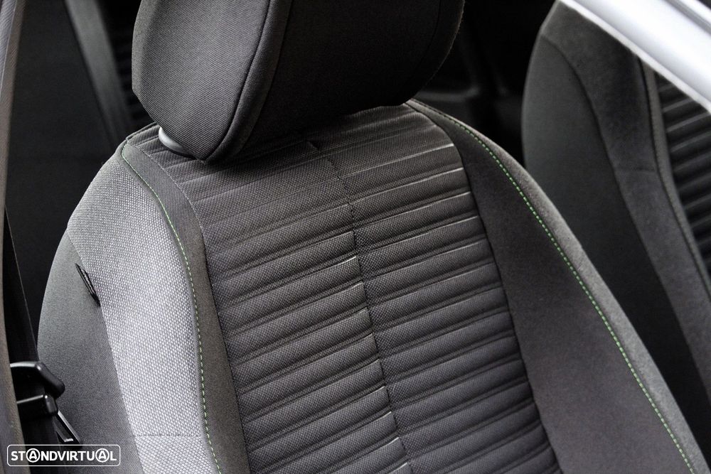 Peugeot 208 1.2 PureTech Active - 20