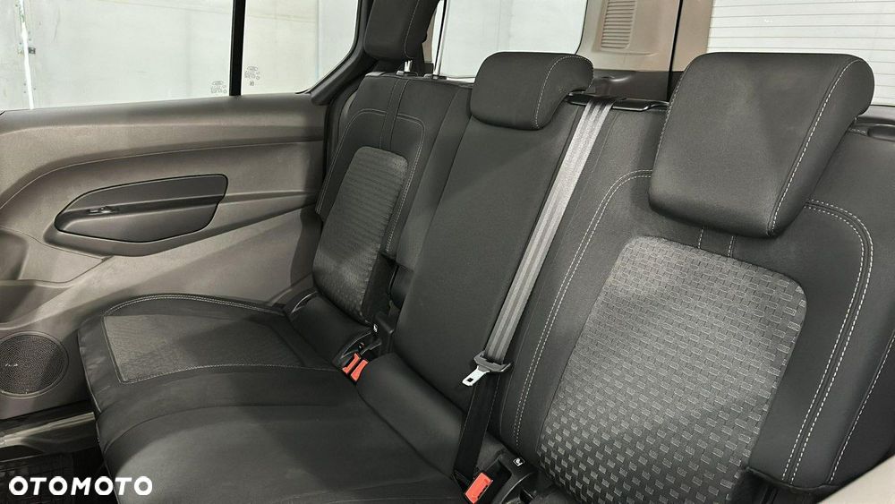 Ford Tourneo Connect Grand - 12