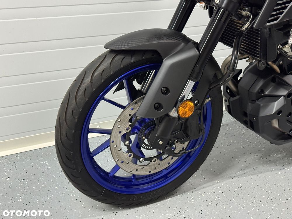 Yamaha MT - 24
