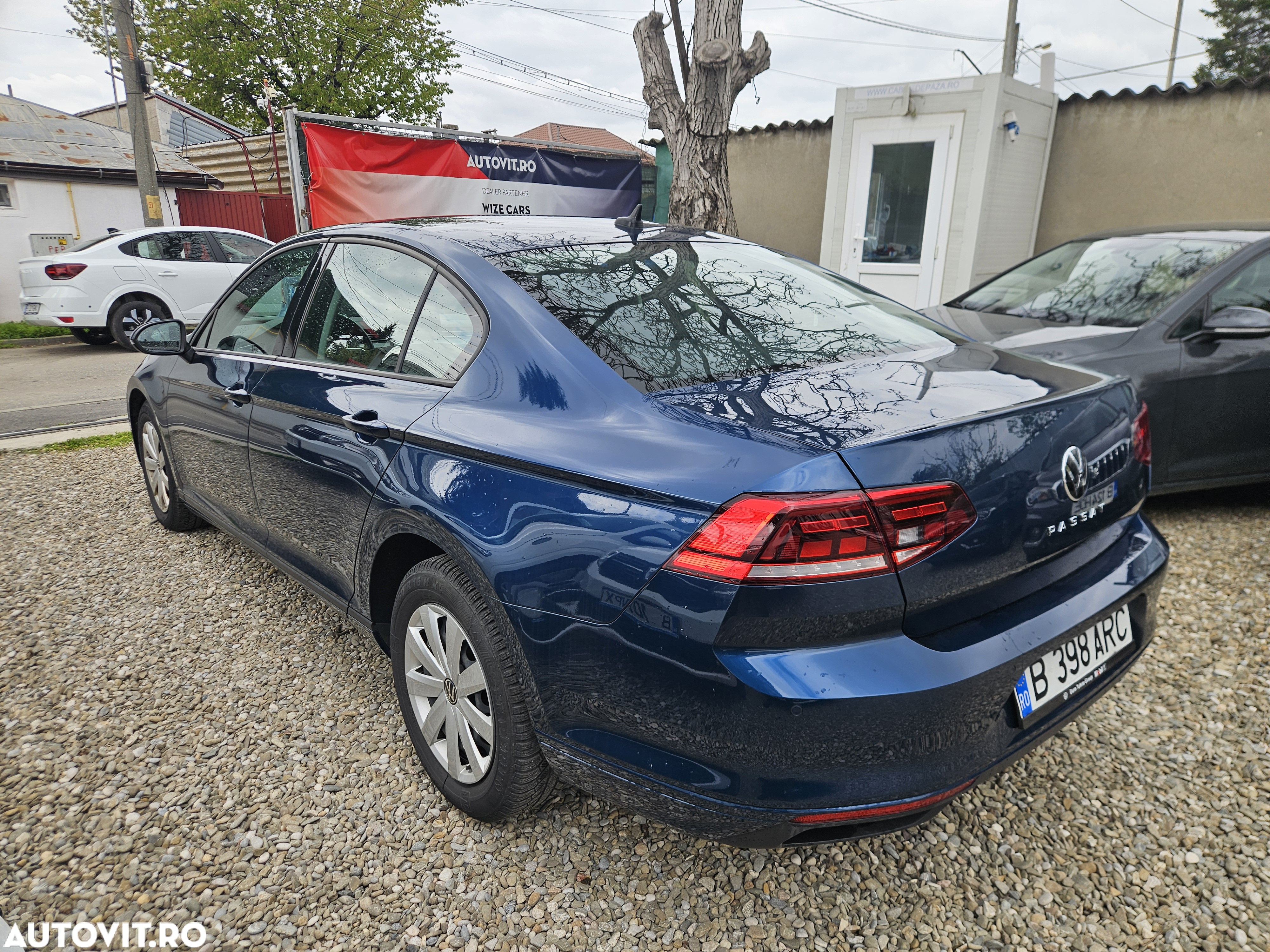Volkswagen Passat 2.0 TDI Trendline - 3