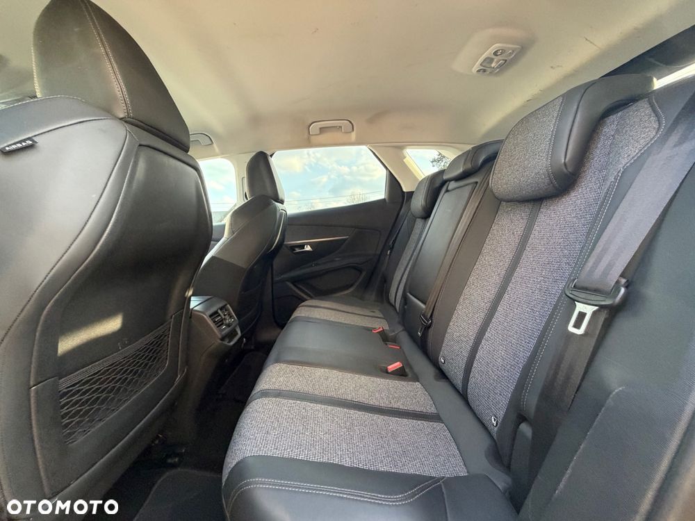 Peugeot 3008 - 11