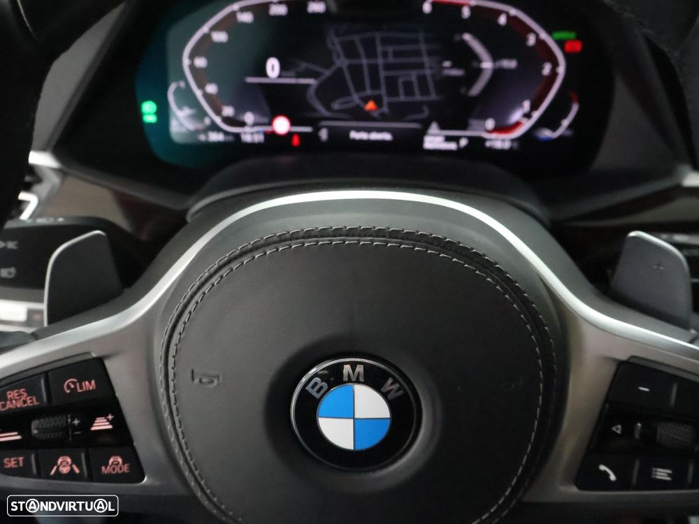 BMW X7 40 d xDrive Pack M - 24