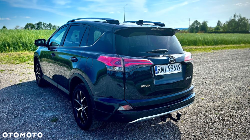 Toyota RAV4 2.0 D-4D Premium 4x2 - 4