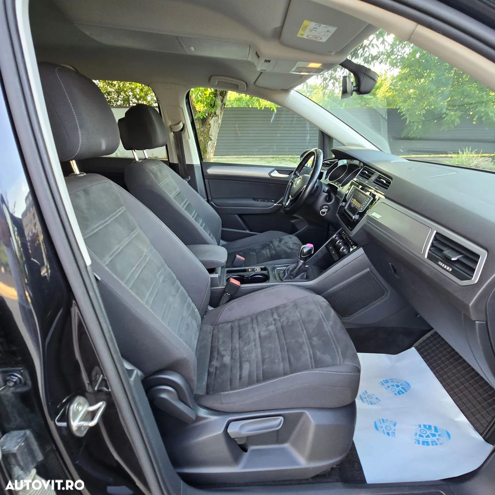 Volkswagen Touran 2.0 TDI DSG Highline - 7