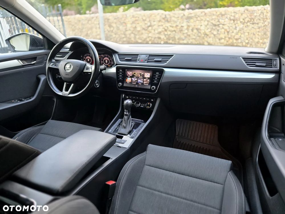 Skoda Superb 2.0 TDI Ambition DSG7 - 6