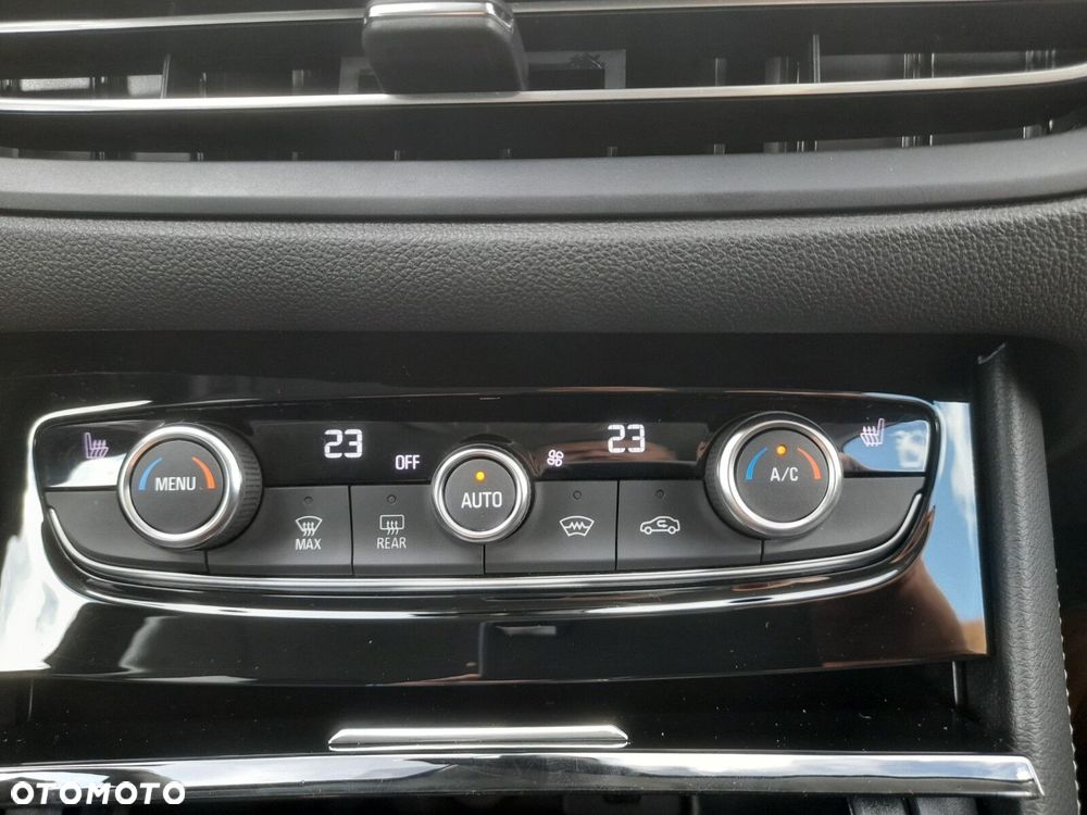 Opel Grandland 1.2 T Business Elegance S&S - 28