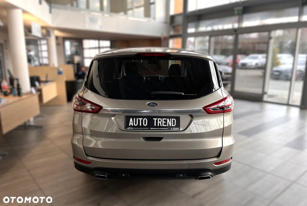 Ford S-Max 2.0 TDCi Titanium PowerShift - 7
