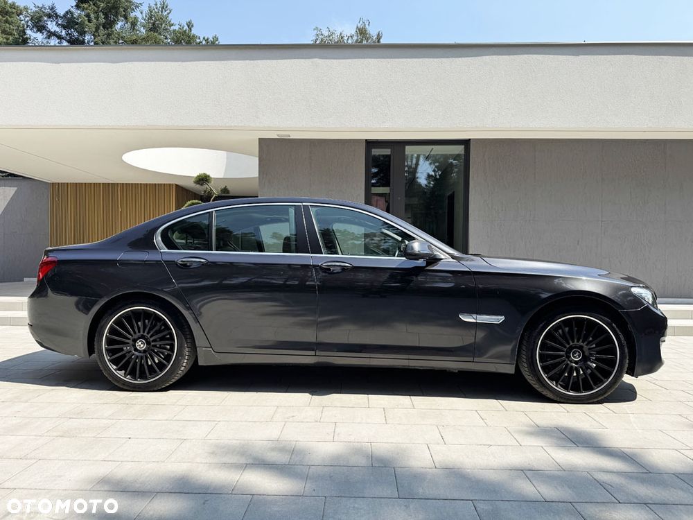 BMW Seria 7 740d xDrive Edition Exclusive - 9