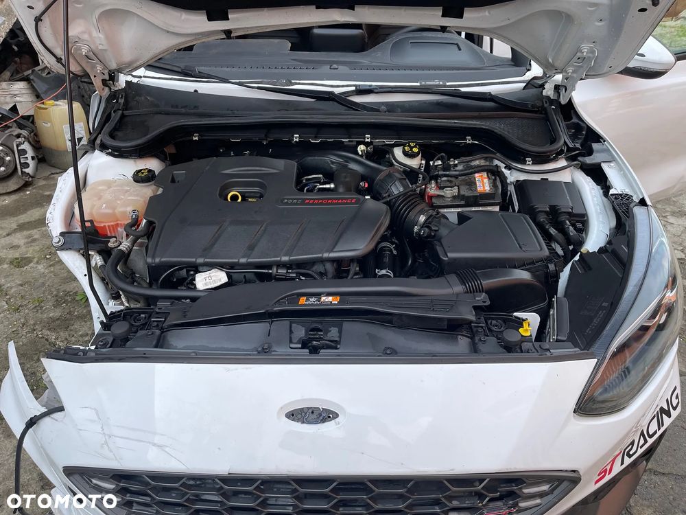 Ford Focus 2.3 EcoBoost S&S ST - 10