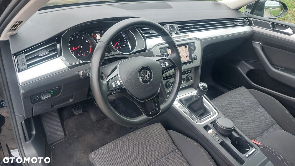 Volkswagen Passat 1.4 TSI BMT ACT Trendline - 37