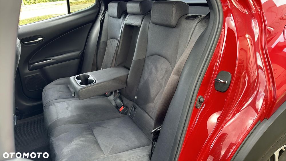 Lexus UX - 19
