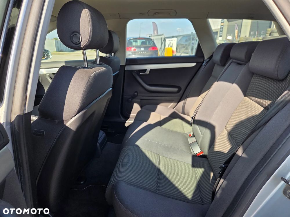 Audi A4 Avant 2.0 TDI DPF - 12