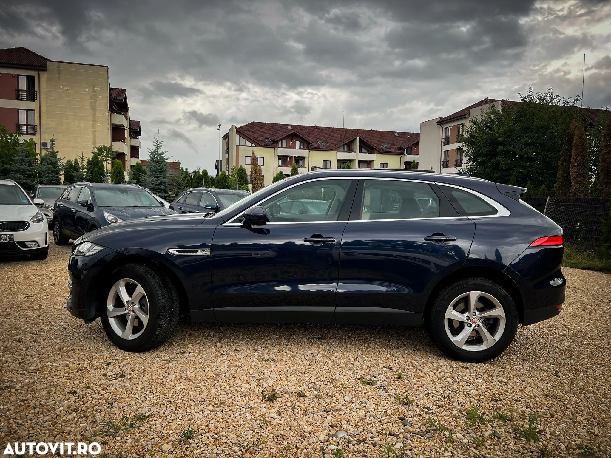 Jaguar F-Pace 20d AWD Aut. R-Sport Ingenium Edition - 7