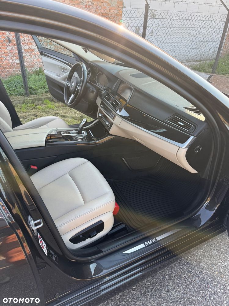 BMW Seria 5 518d Luxury Line - 27