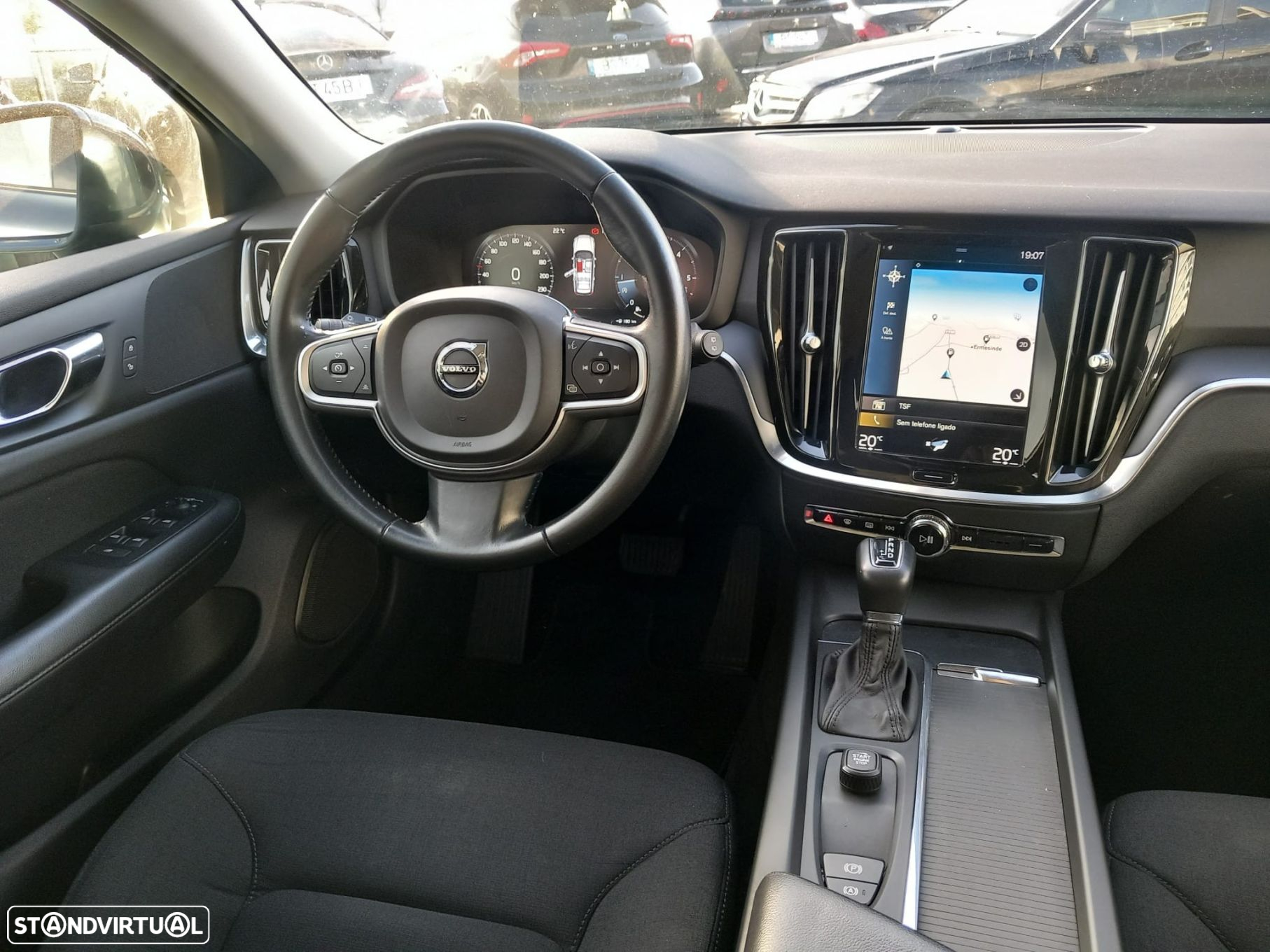 Volvo V60 2.0 D3 Momentum Geartronic - 13