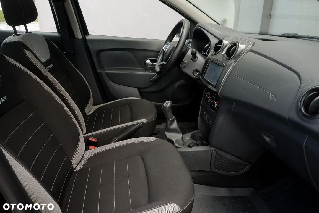 Dacia Sandero Stepway 1.5 dCi Laureate - 28
