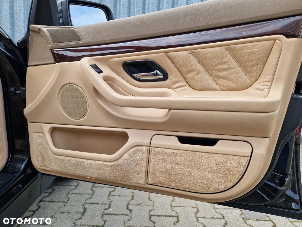 BMW Seria 7 740i - 28
